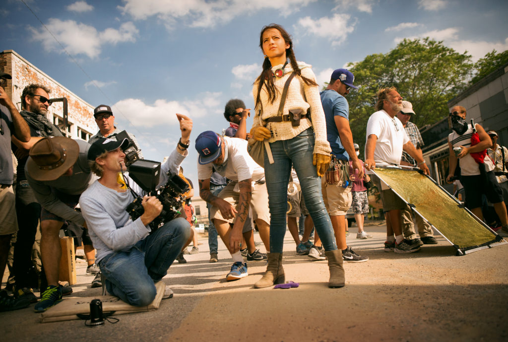 TF5 Michael Bay and Isabela Moner 00023RLC
