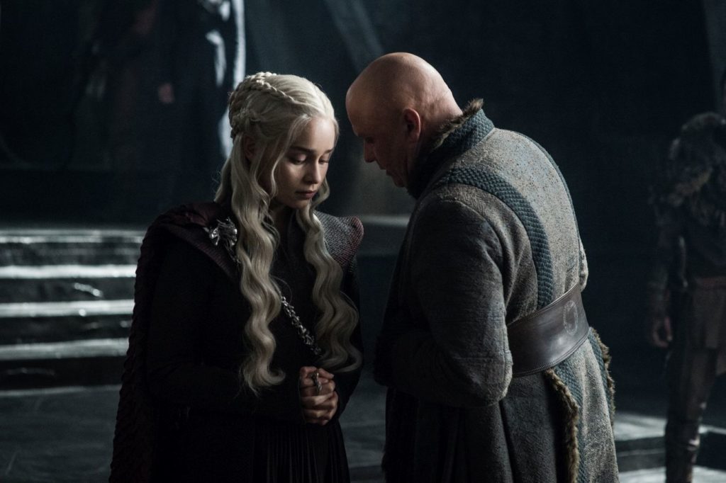 Daenerys Targaryen Emilia Clarke e Varys Conleth Hill