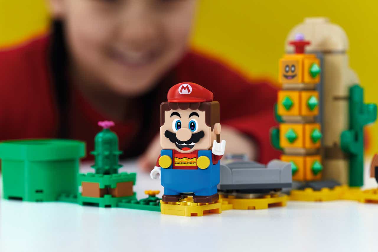 LEGO Super Mario