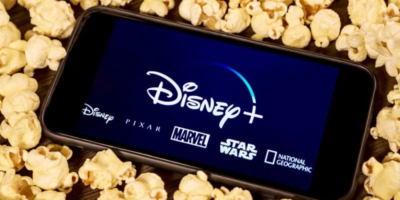 O Diretor Presidente da Disney, Bob Chapek, confirmou que a plataforma da Disney+ chegará à América Latina e no Brasil em novembro de 2020.