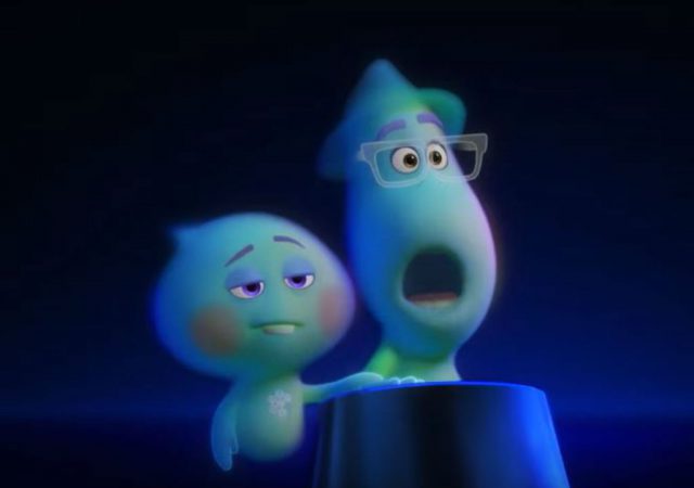 Soul, a nova animação da Pixar e Disney, ganhou um novo trailer que mostra detalhes sobre  a história e a grande jornada entre a vida e a morte de Joe Gardner (Jamie Foxx). Assista acima!