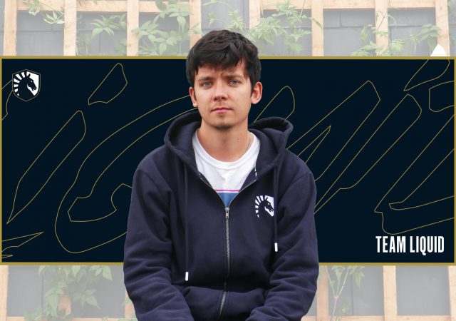A Team Liquid anunciou em sua conta no Twitter que o ator Asa Butterfield se tornou um membro oficial da organização de jogos eletrônicos profissionais.