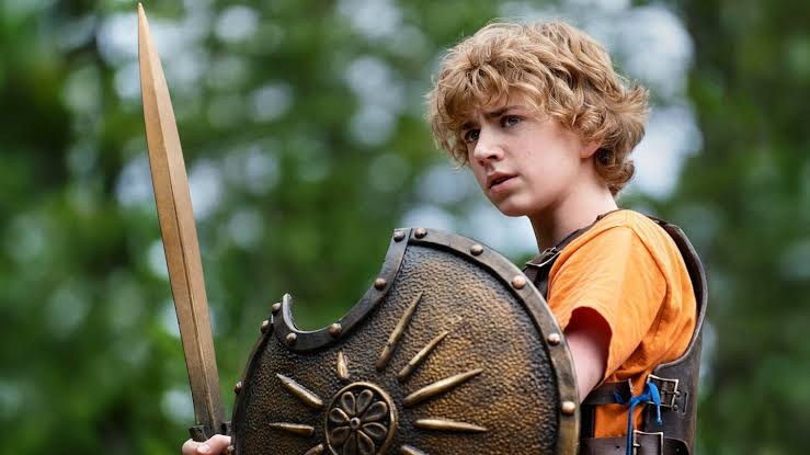 Rick Riordan confirma início das filmagens da 2ª temporada de Percy Jackson para o outono 34 Percy Jackson é uma adaptação homônima de Rick Riordan e está disponível no Disney+