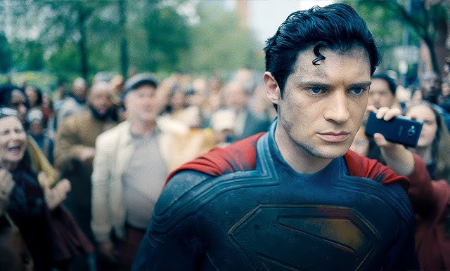 Superman ganha seu primeiro trailer oficial