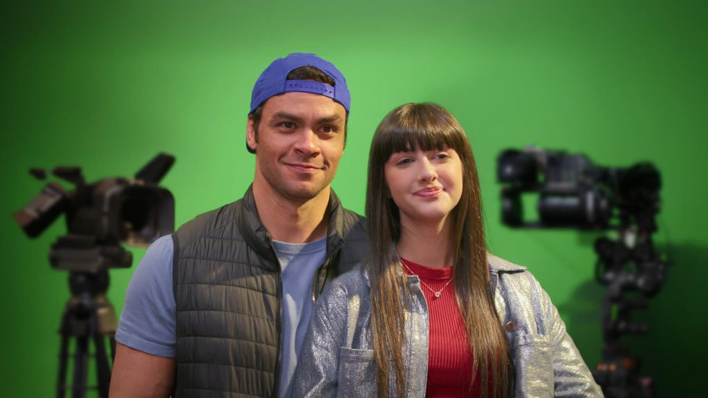 Luccas Neto e Gi Alparone retornam em Amor de Mãe, novo filme da Netflix 36 Luccas e Gi em: Amor de Mãe