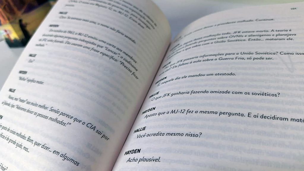 Intrínseca lança Amor e Outras Conspirações, comédia romântica que mistura mistério, humor e muito romance 35 Amor e Outras Conspirações