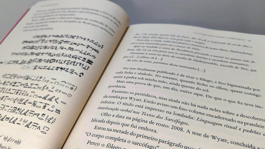 O Livro dos dois Caminhos, novo romance de Jodi Picoult, chega ao Brasil pela Editora Record com drama, escolhas e cultura egípcia 37 O Livro dos Dois Caminhos